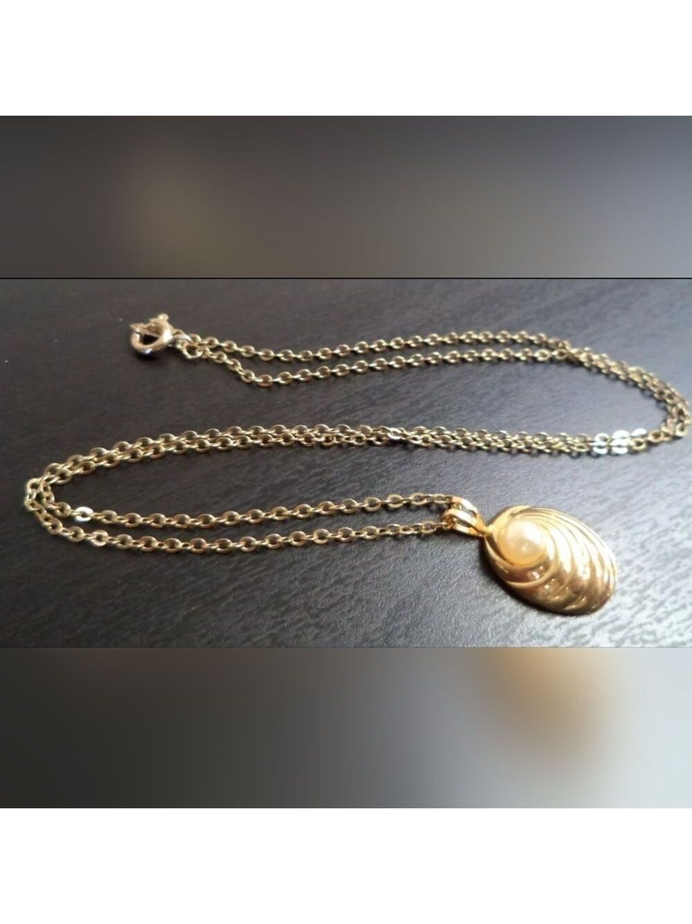 VINTAGE ESTATE PEARL SHELL GOLD TONE 18" NECKLACE